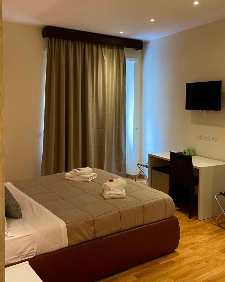 Double Room,1400685536:JPEG