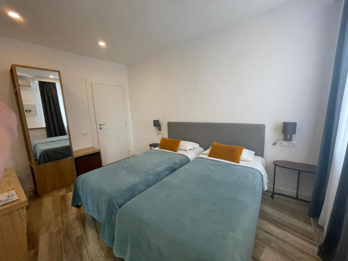 Double or Twin Room,1393698236:JPEG