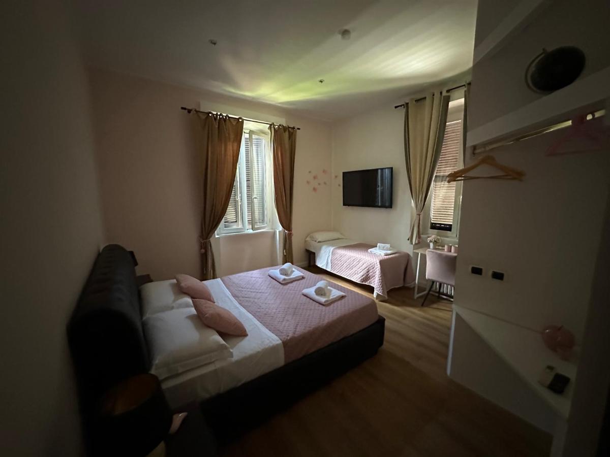 Double Room with Extra Bed (3 Adults),1413218711:JPEG