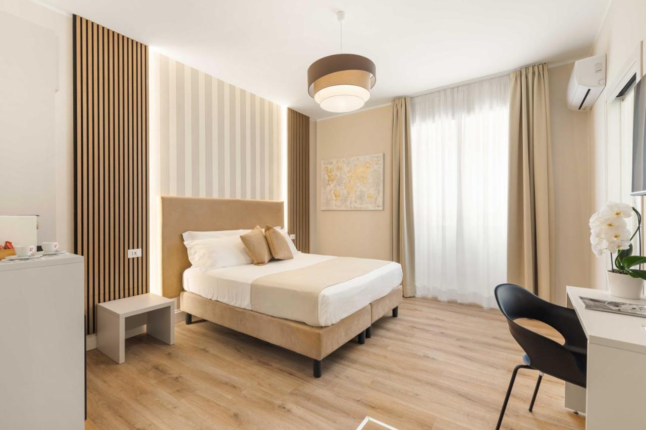Deluxe Double or Twin Room,1557887974:JPEG