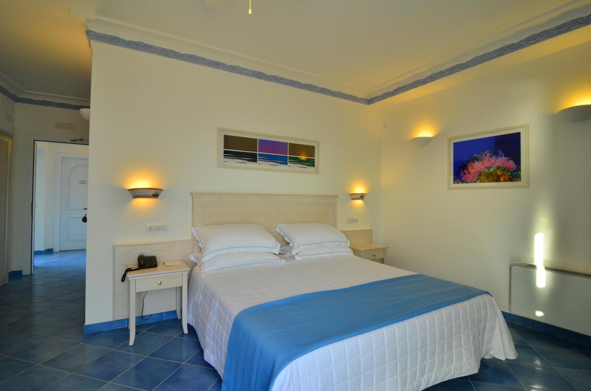 Junior Suite Sea View,1437850717:JPEG