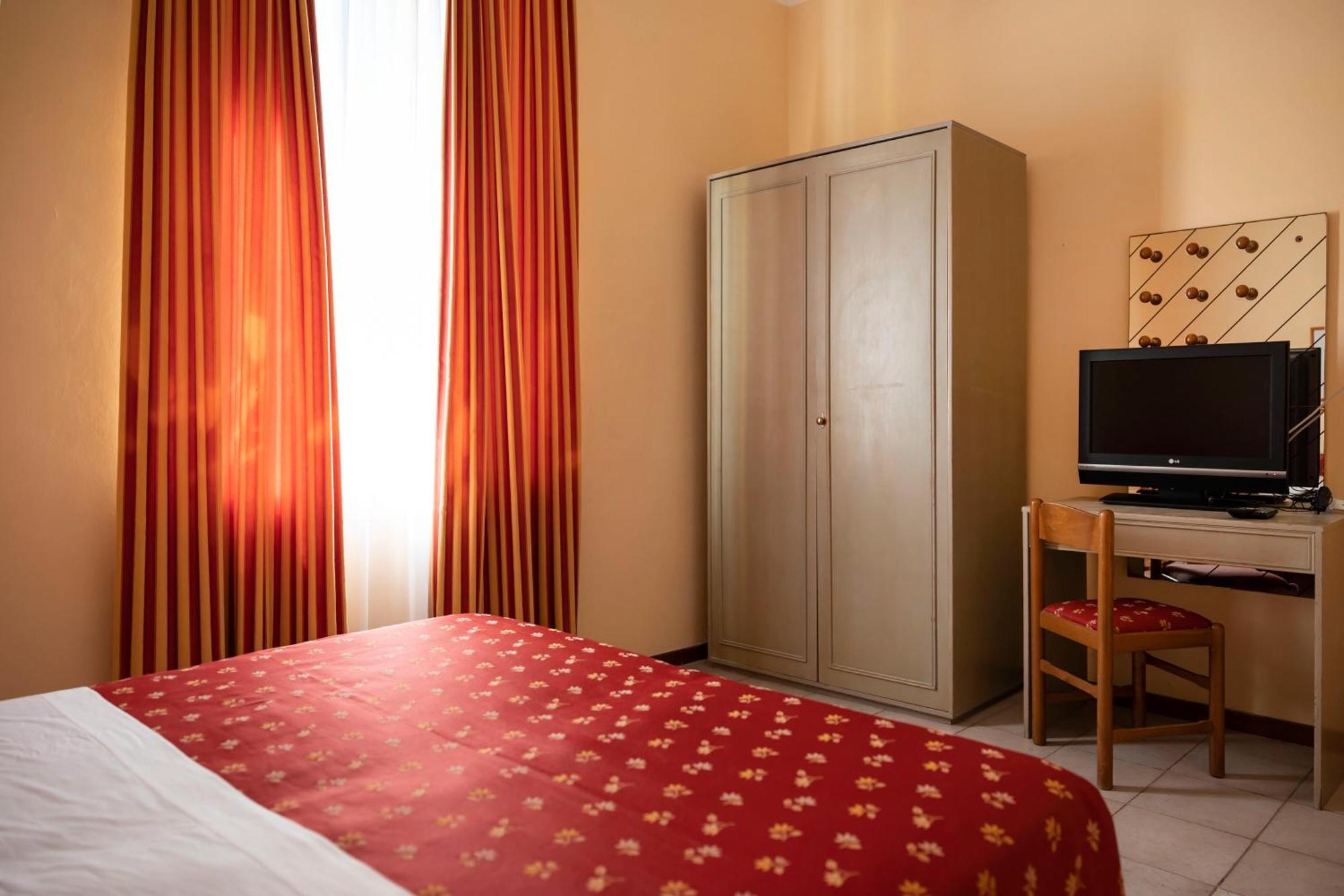 Basic Double or Twin Room,1447247104:JPEG