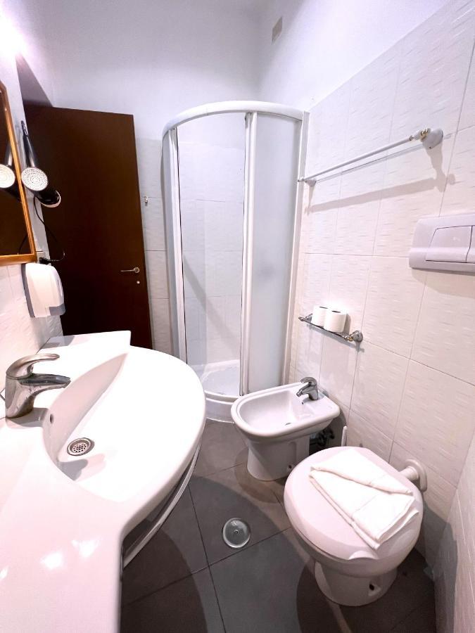 Standard Triple Room,1460580022:JPEG