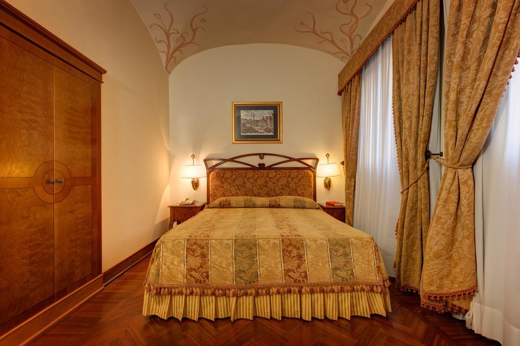 Quarto Duplo