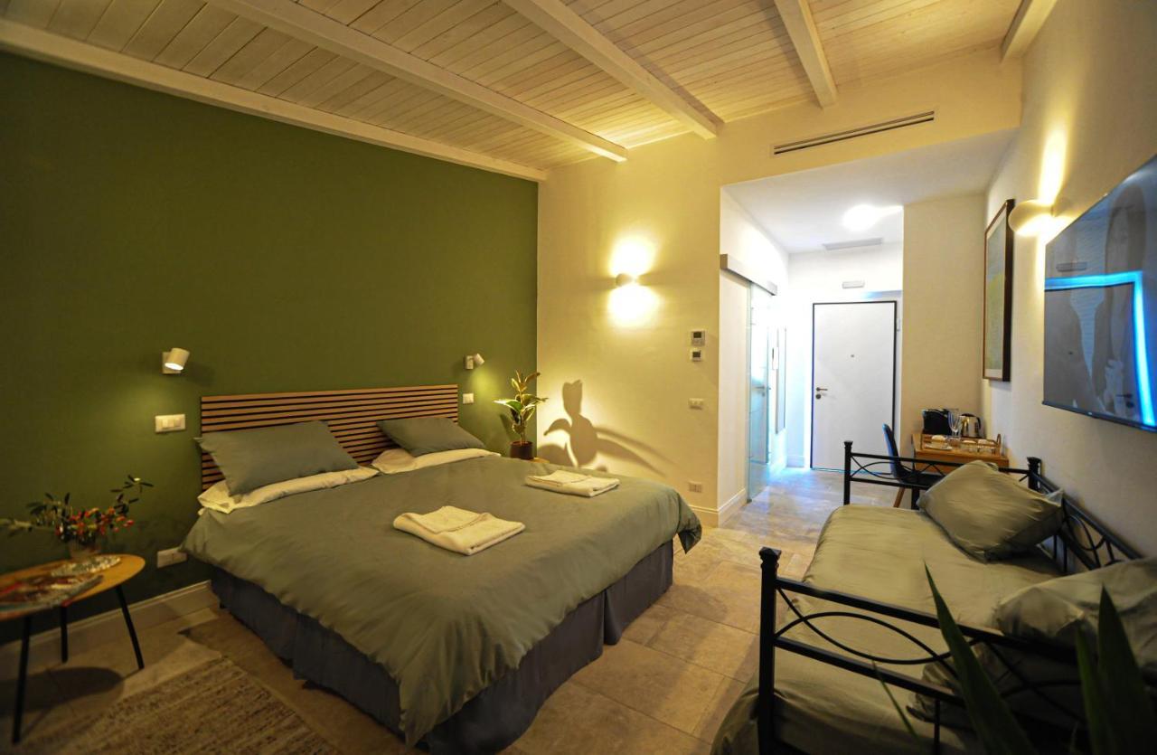 Chambre Triple avec Terrasse