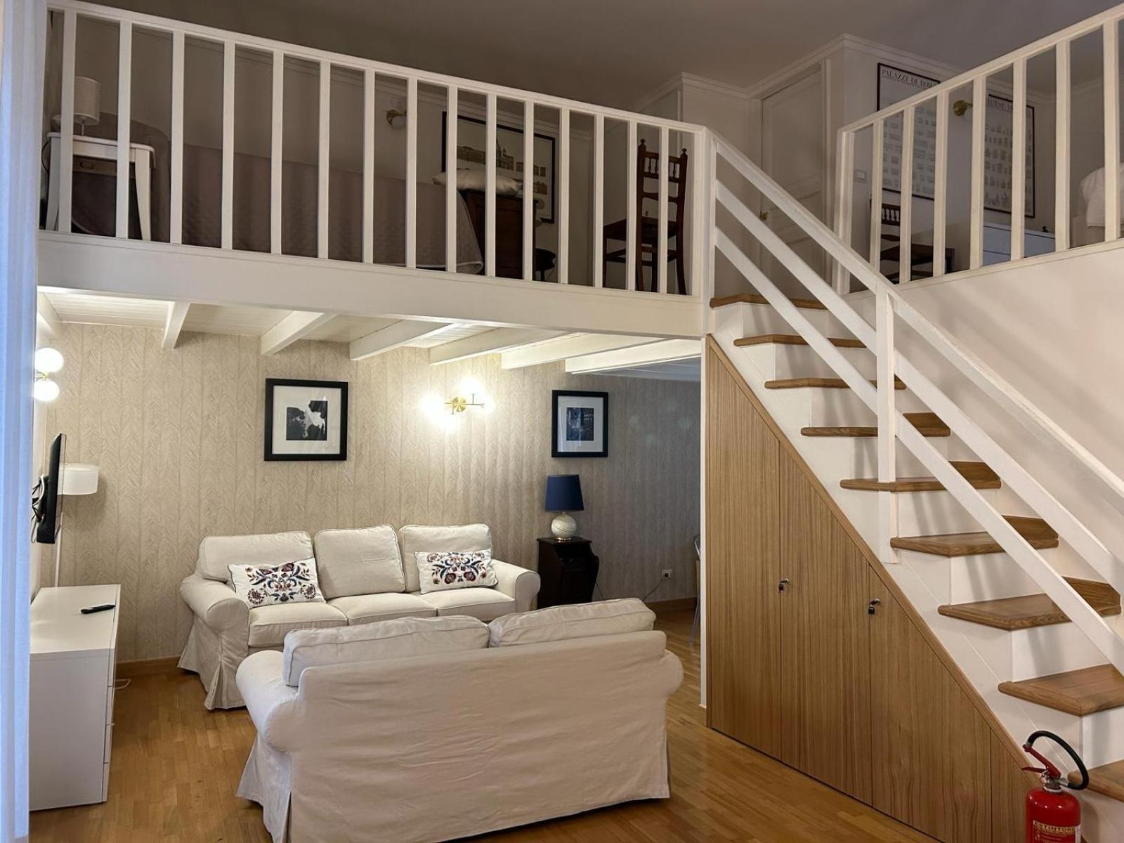 Family Room Balcony,1500278983:JPEG