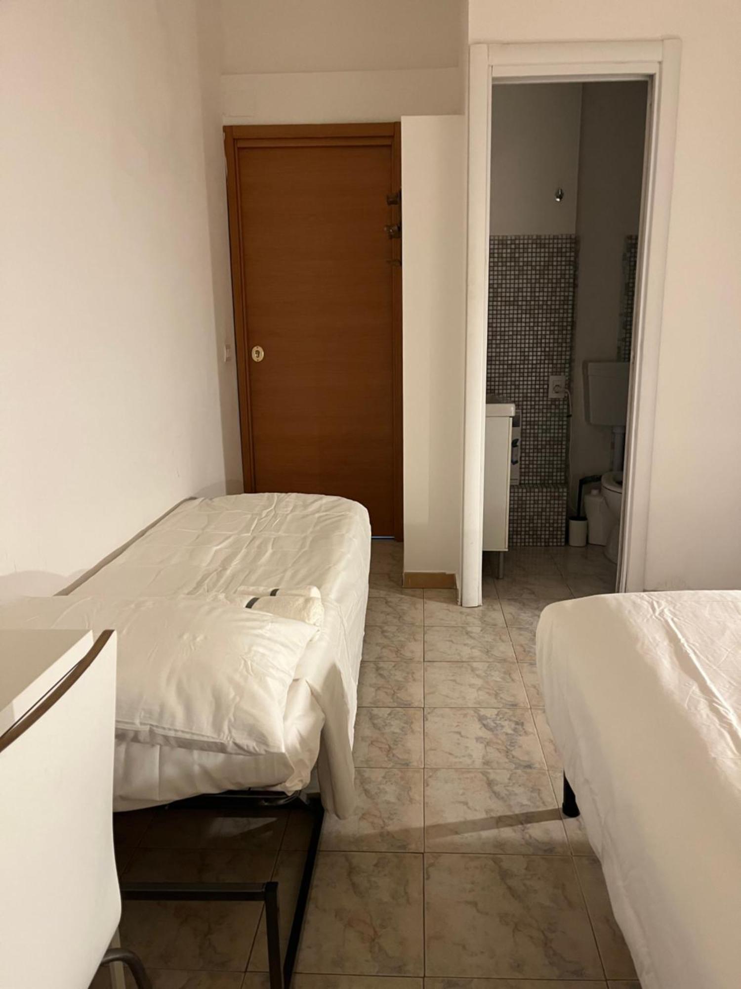 Twin Room Private Bathroom,1591296798:JPEG