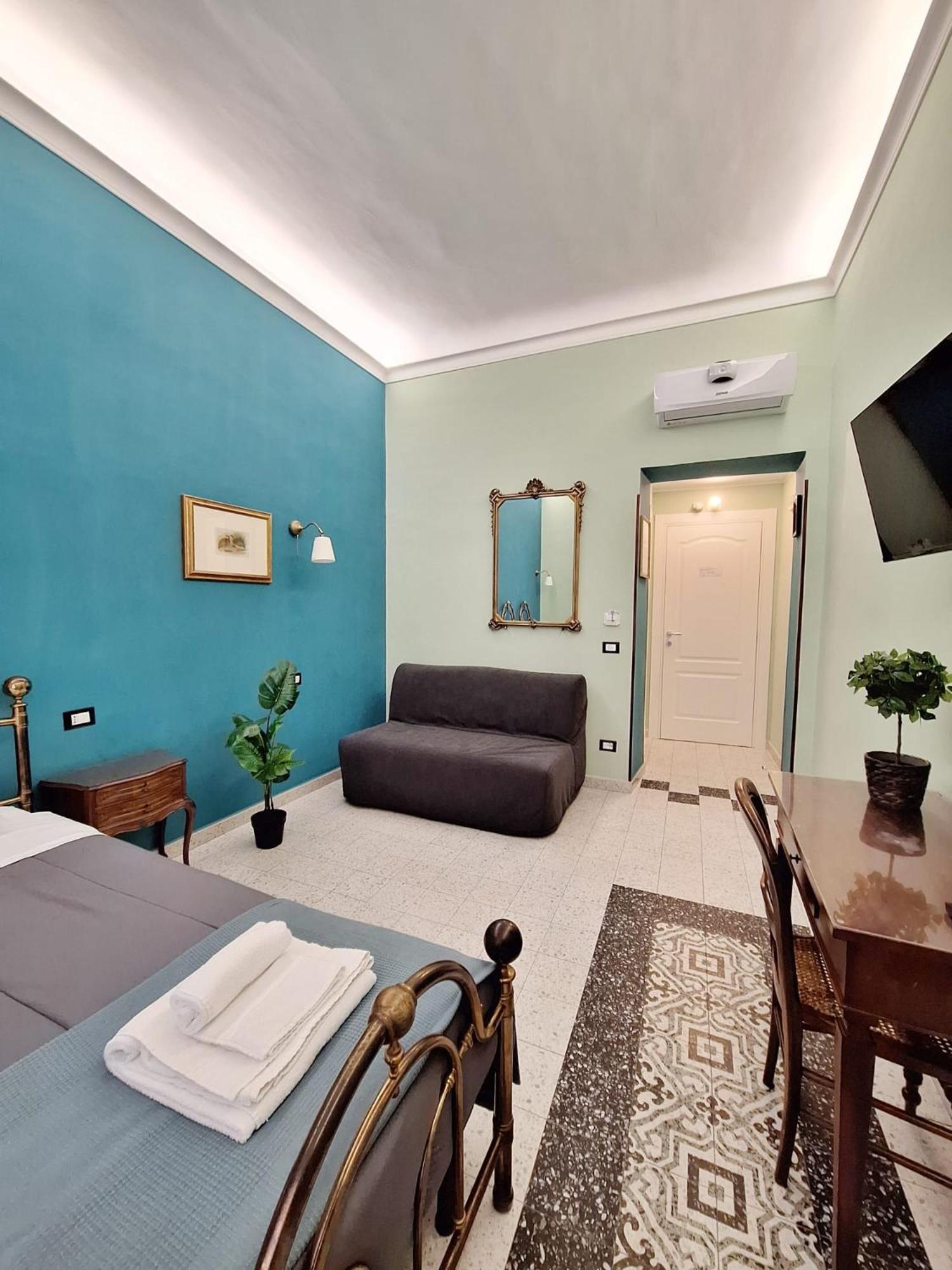 Large Double Room,1528685305:JPEG