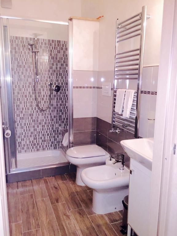 Double Room Private Bathroom,507758289:JPEG