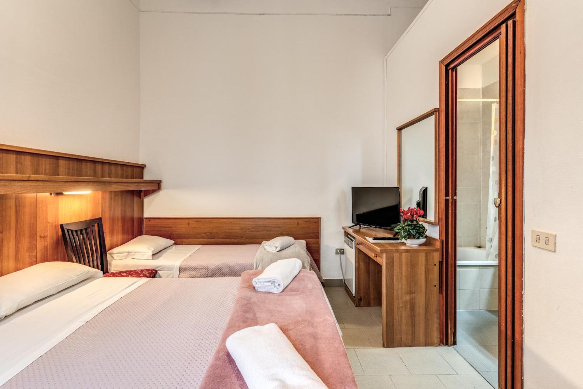Triple Room,1535952355:JPEG
