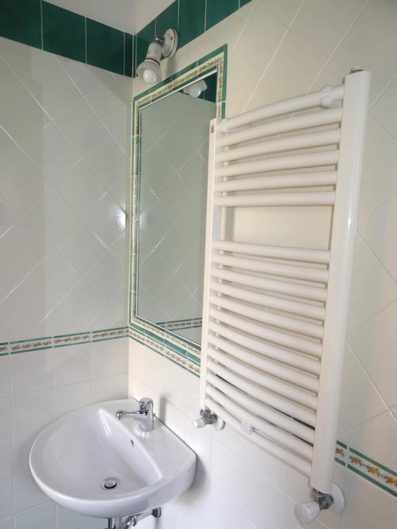 Double Room Private Bathroom,199154947:JPEG