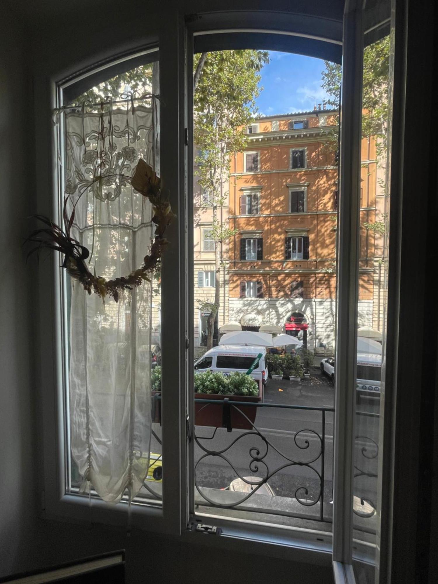 Double Room,1543248673:JPEG