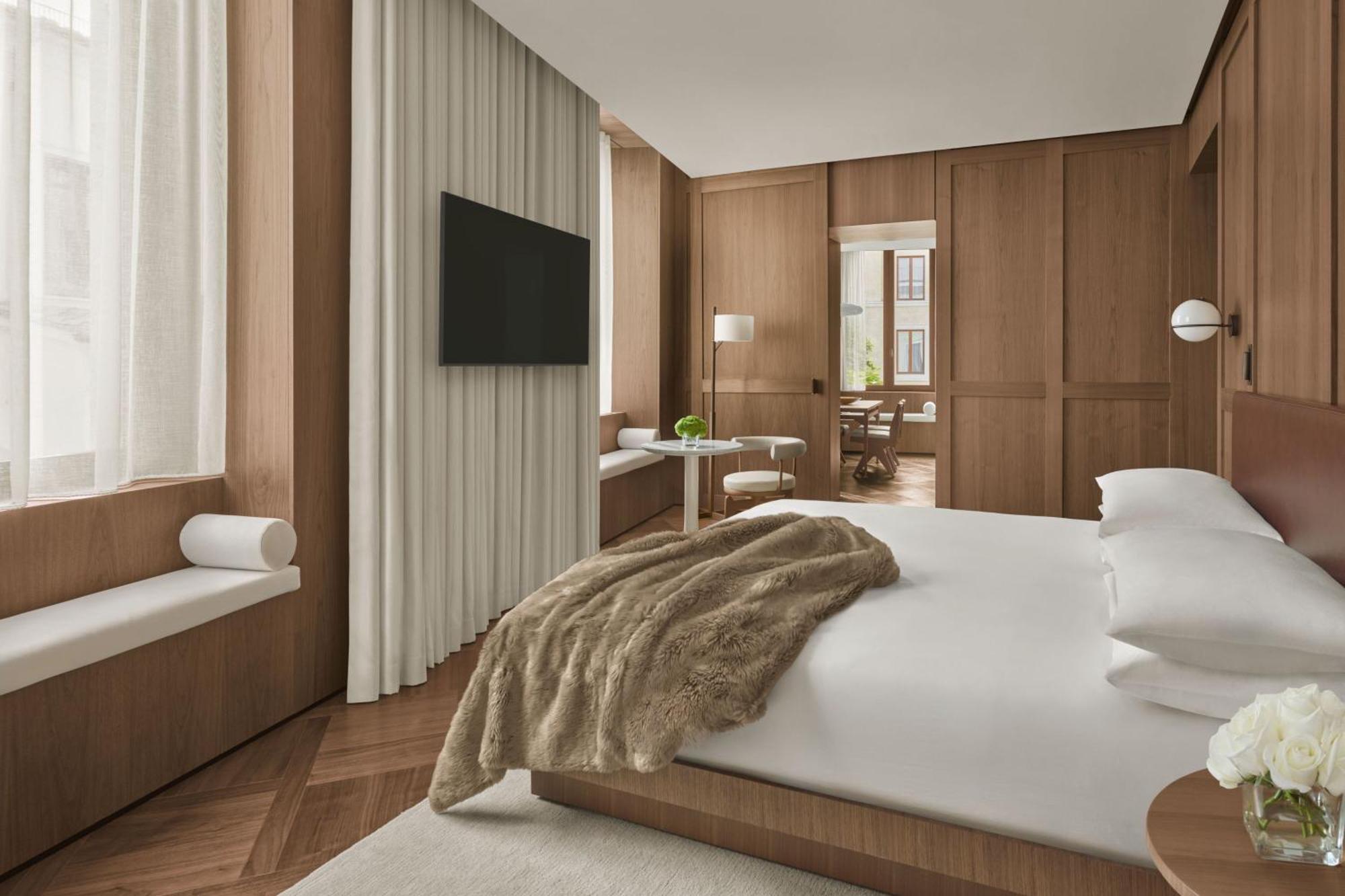 Signature King Suite,1553142391:JPEG