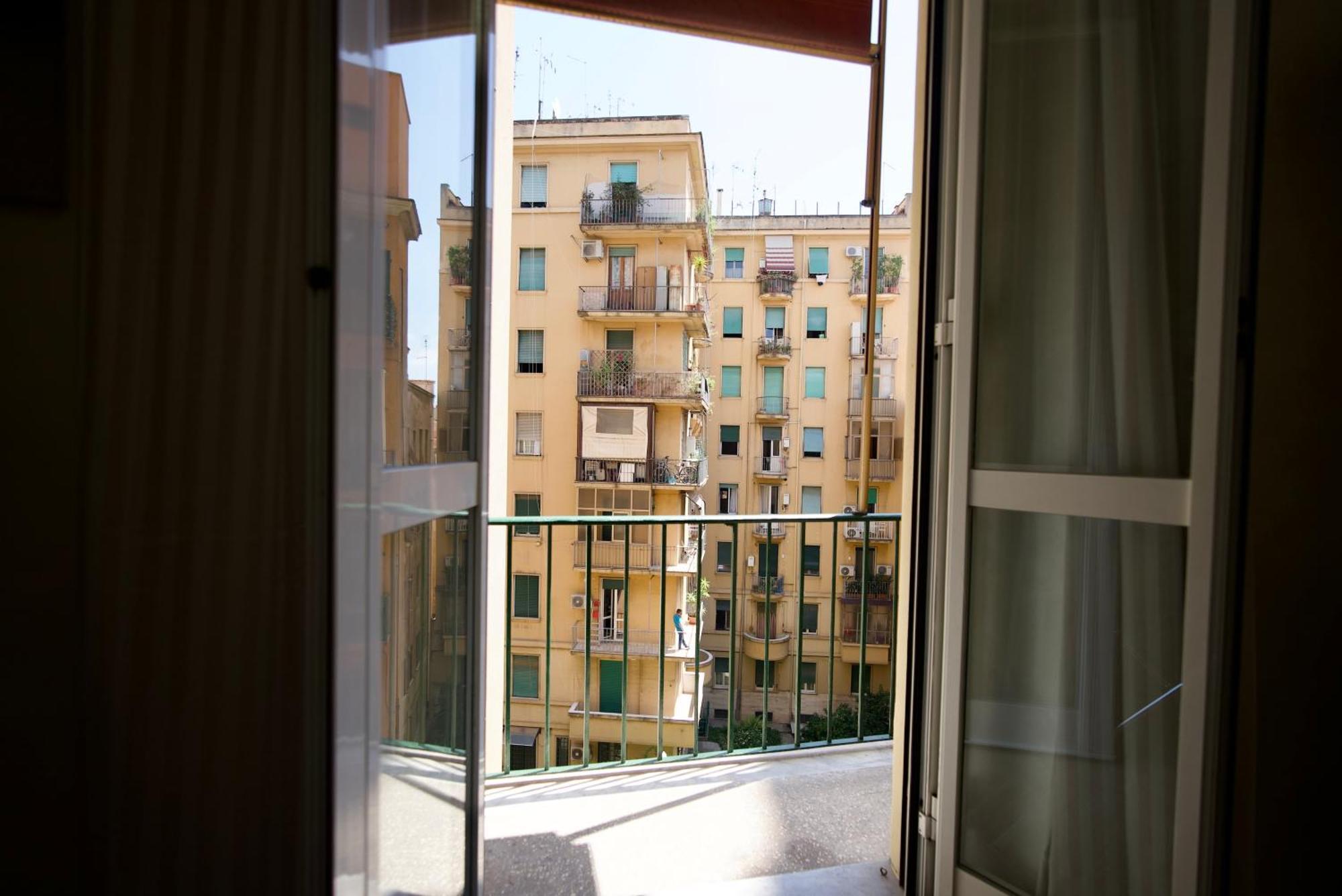 Double Room with Balcony,1554460510:JPEG