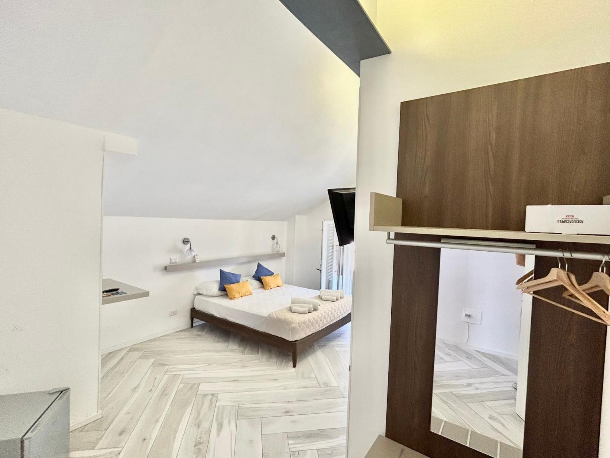 Standard Double Room,1555767196:JPEG