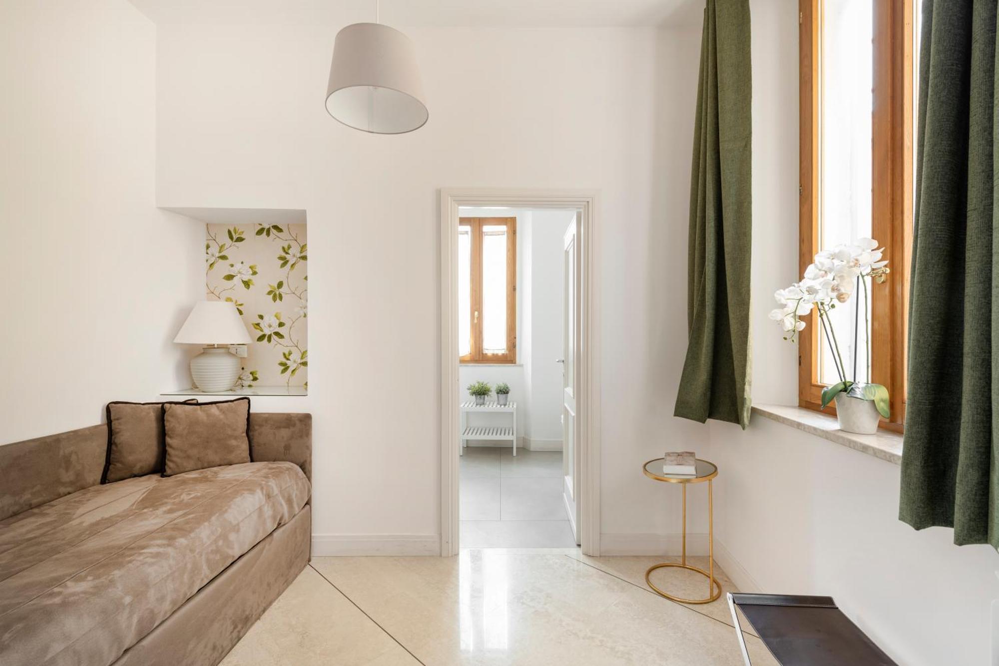 Deluxe Triple Room,1565628046:JPEG