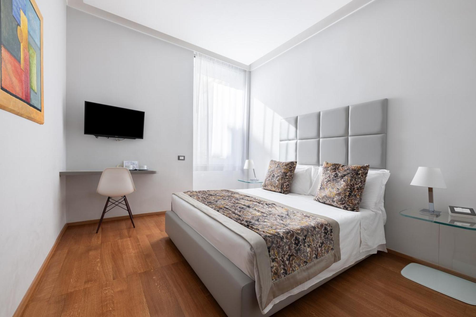 Deluxe King Room,1572774329:JPEG