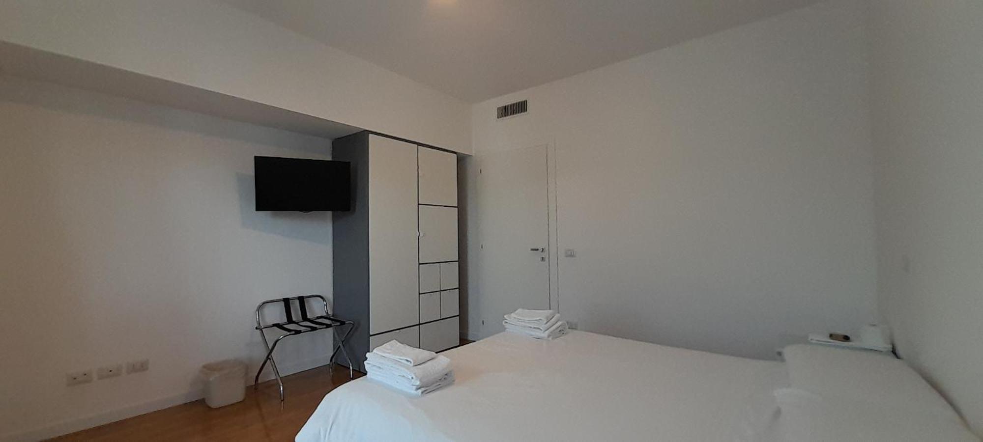 Double or Twin Room with Shared Bathroom,1574742056:JPEG