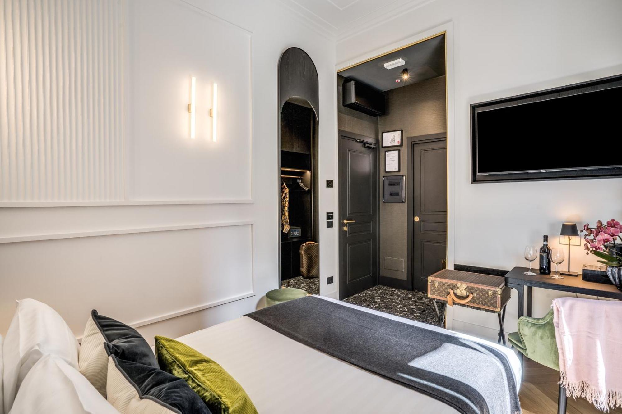 Standard Double Room,1578995381:JPEG
