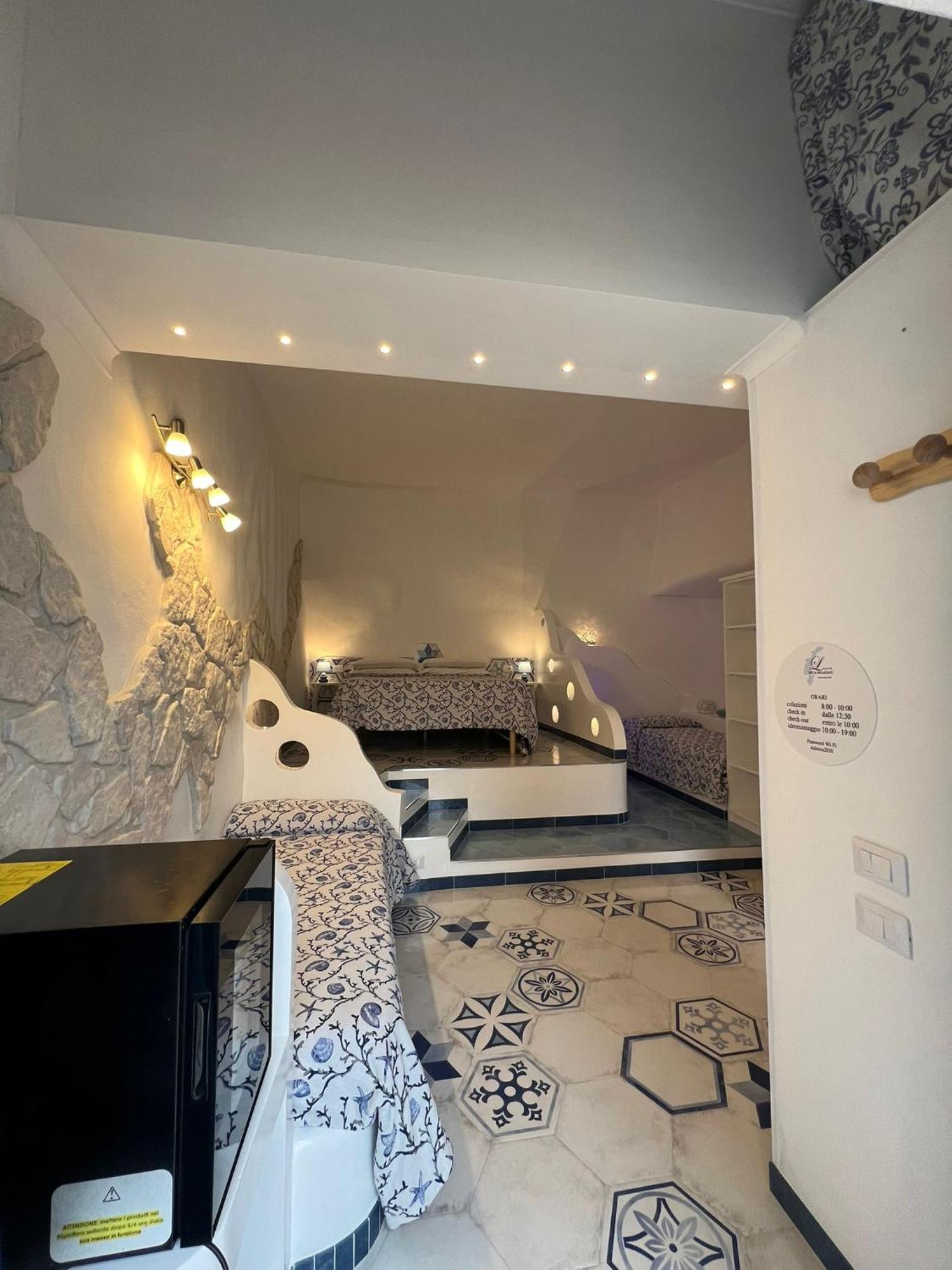 Double Room,1583151446:JPEG
