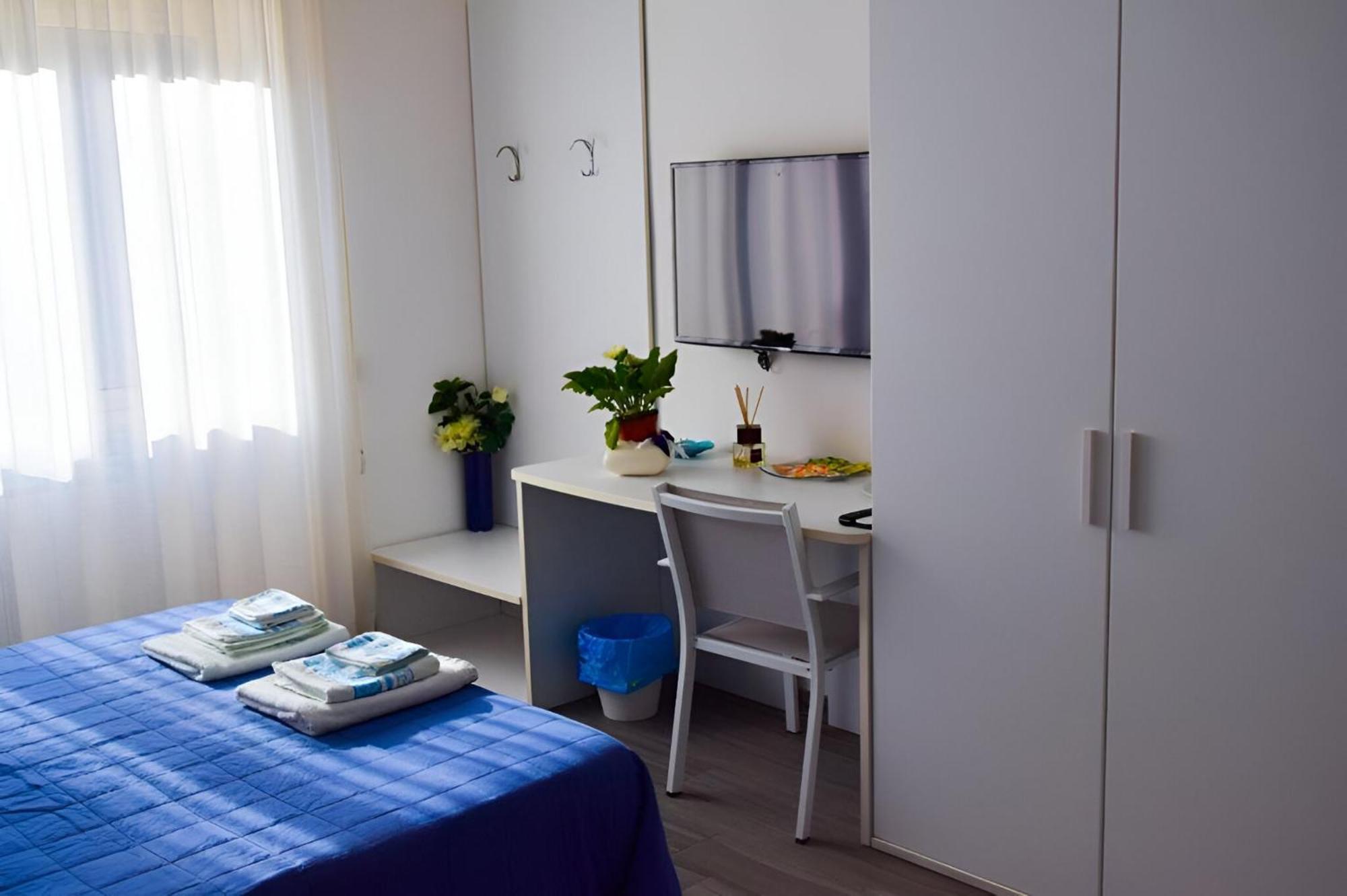 Double Room Sea View Private External Bathroom