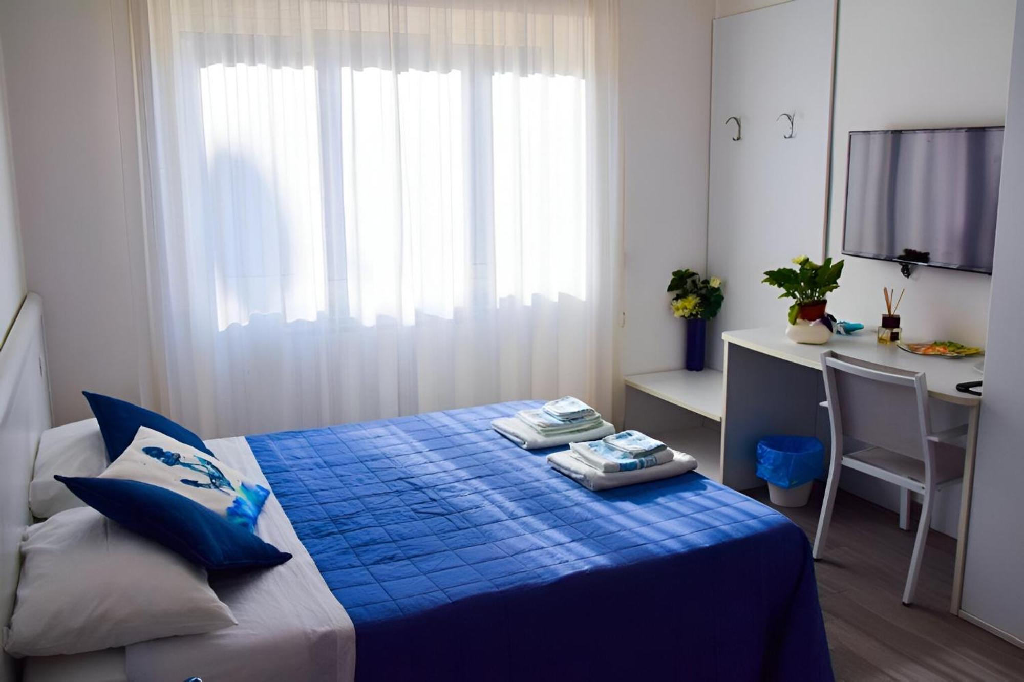 Double Room Sea View Private External Bathroom