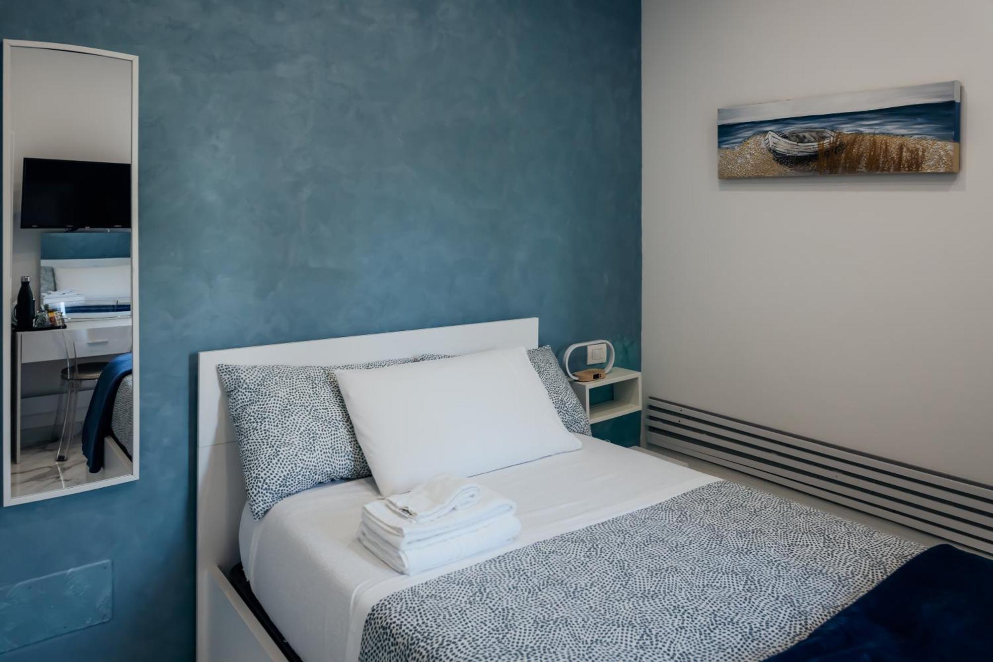 Single Room,1594787180:JPEG