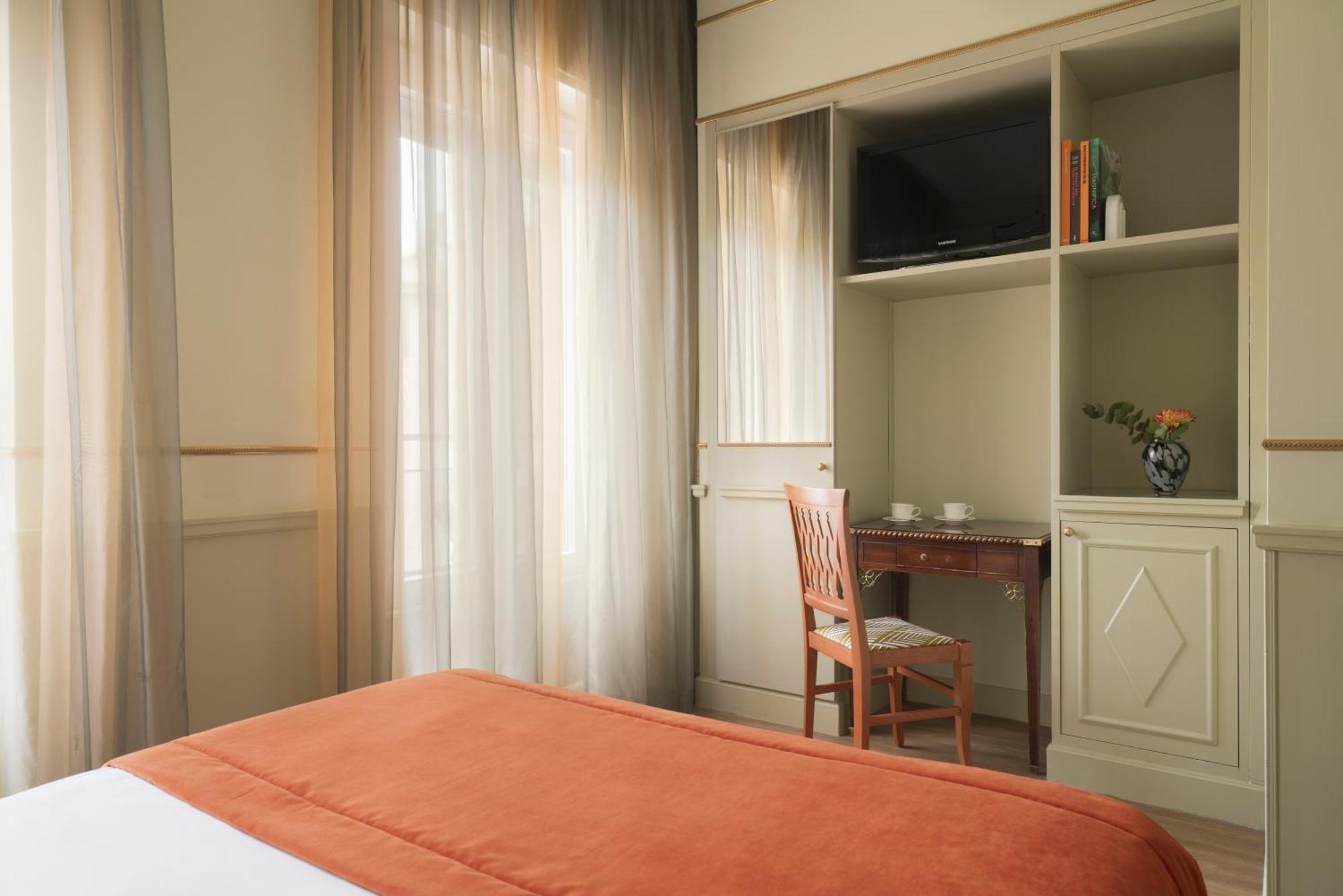 Double Room,1709758615:JPEG