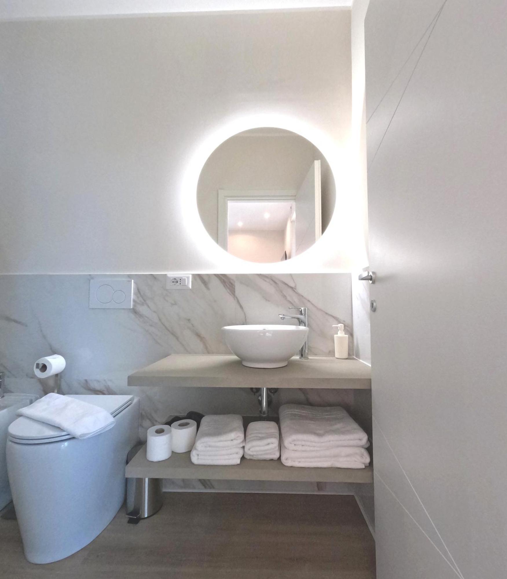 Suite Spa Bath,1608305231:JPEG