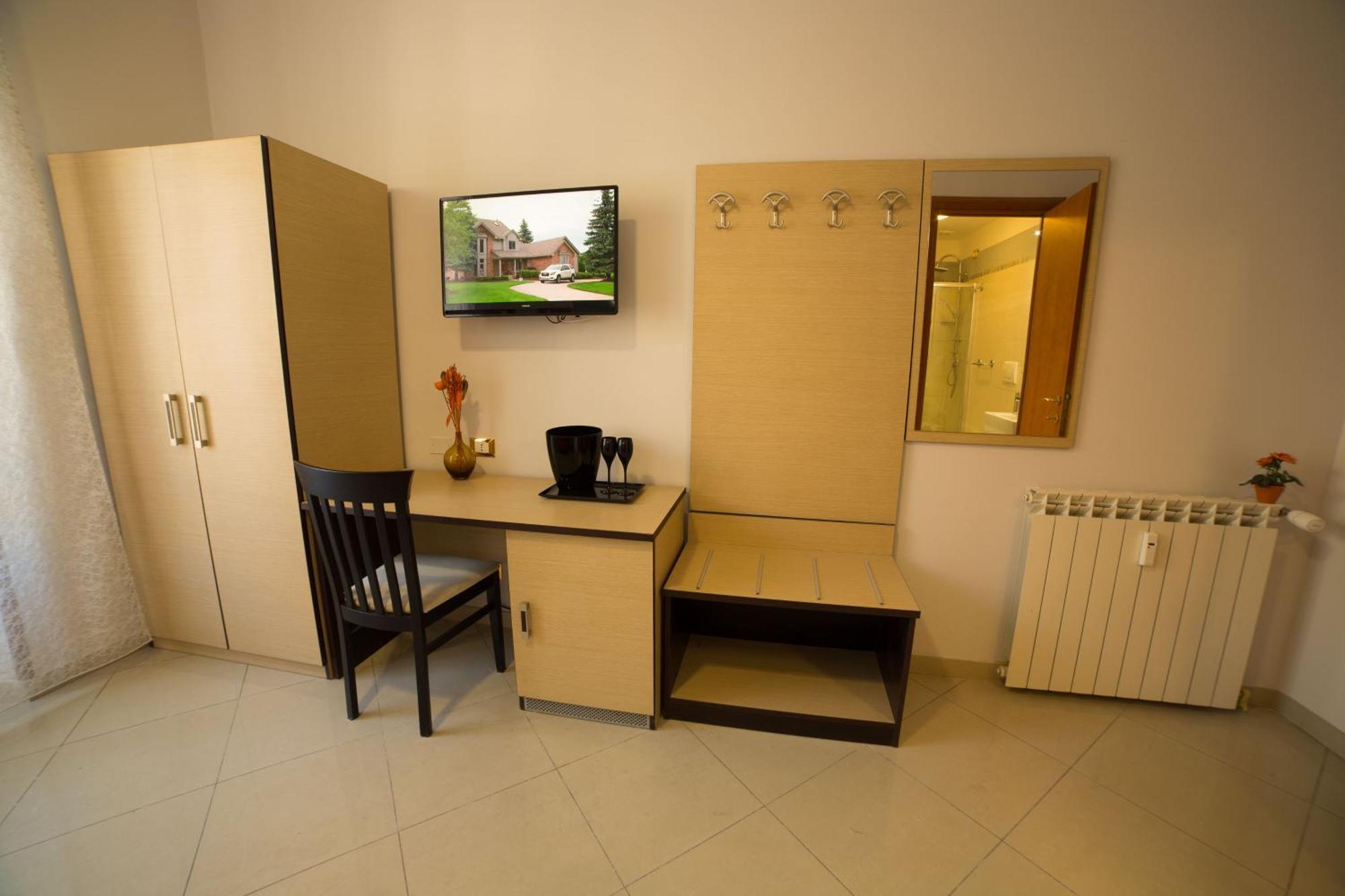 Large Double Room