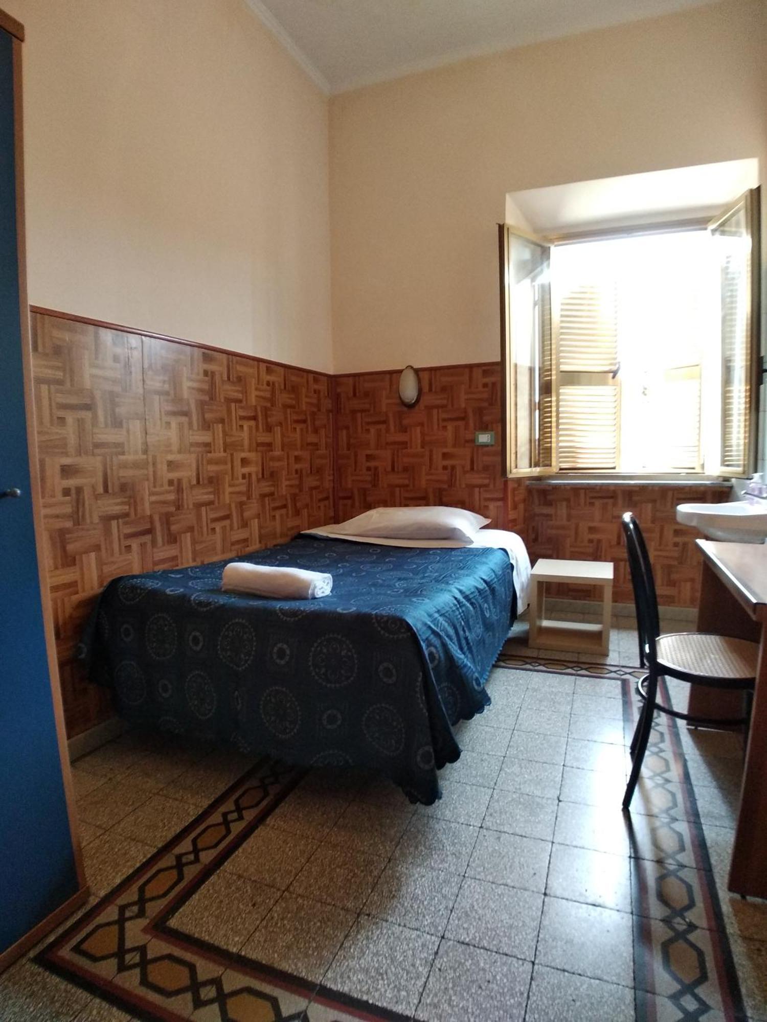 Small Double Room,1714657441:JPEG