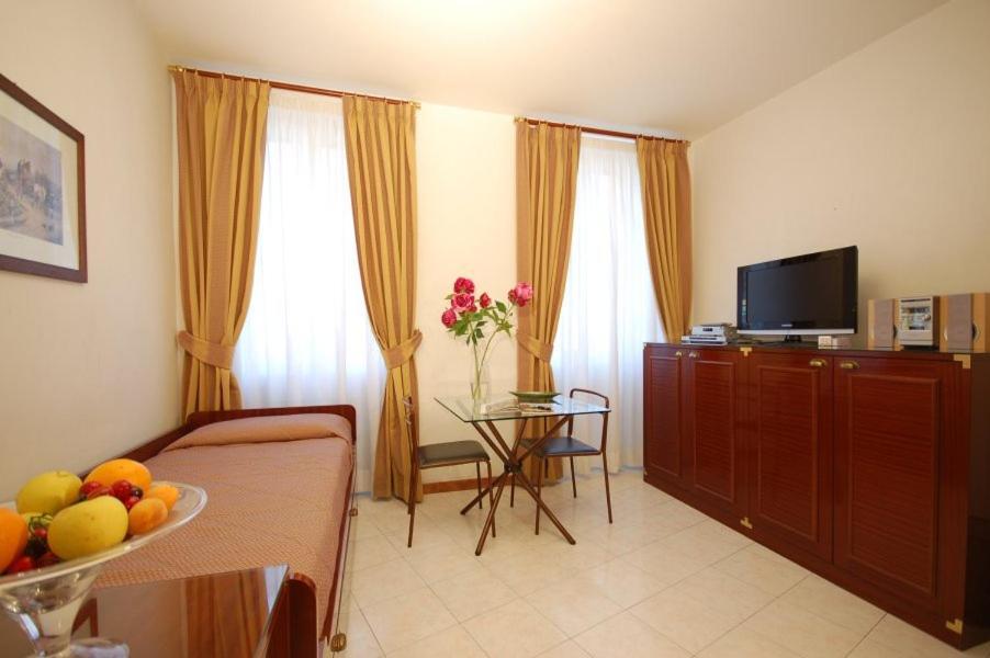 Two-Bedroom Suite,1617841562:JPEG