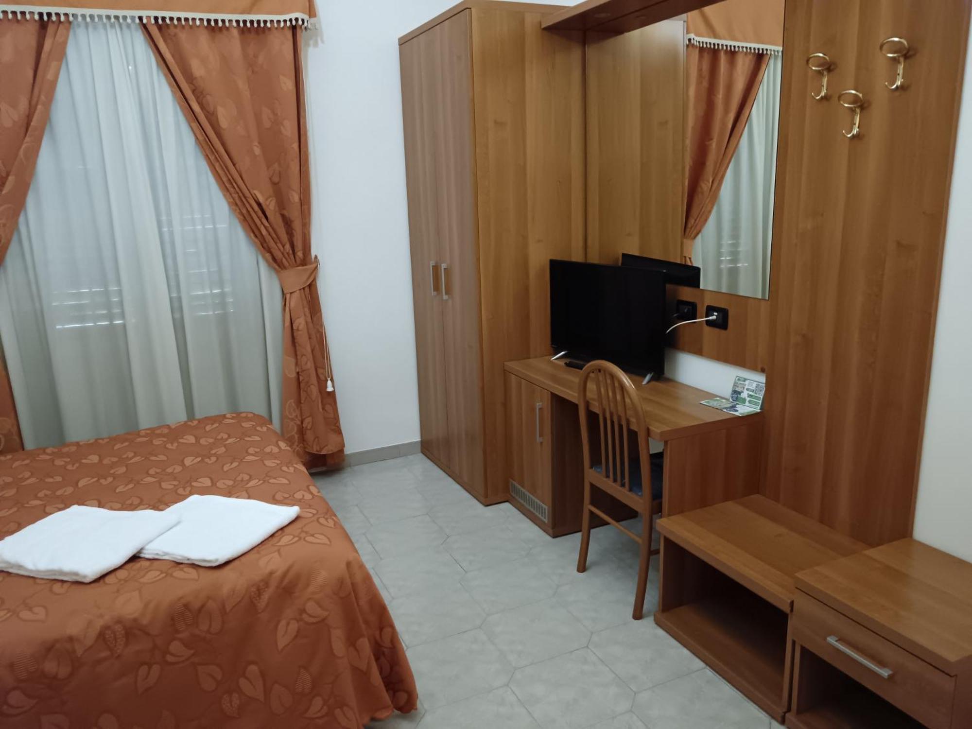 Large Double Room
