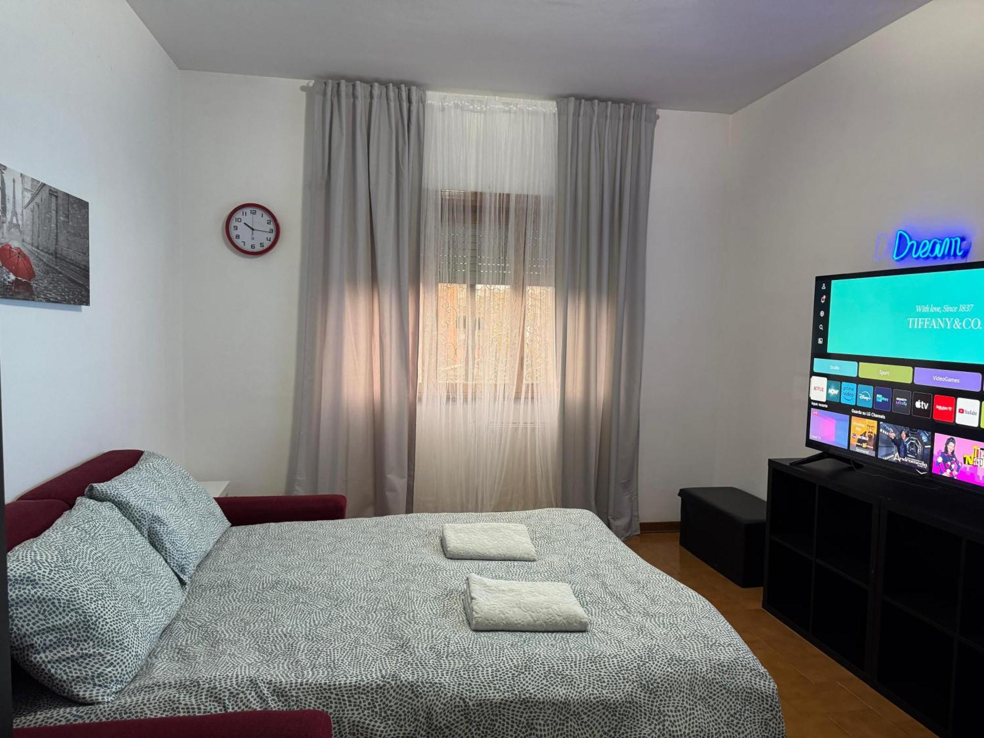 Large Double Room,1632389451:JPEG