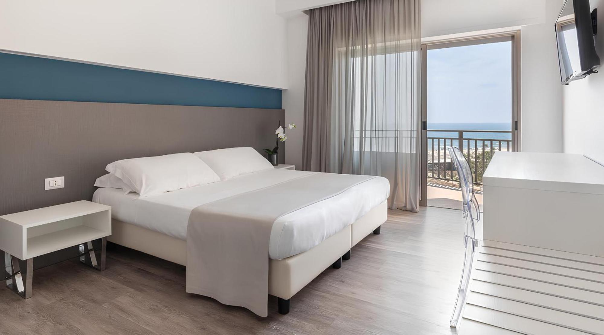Superior Double Room with Sea View