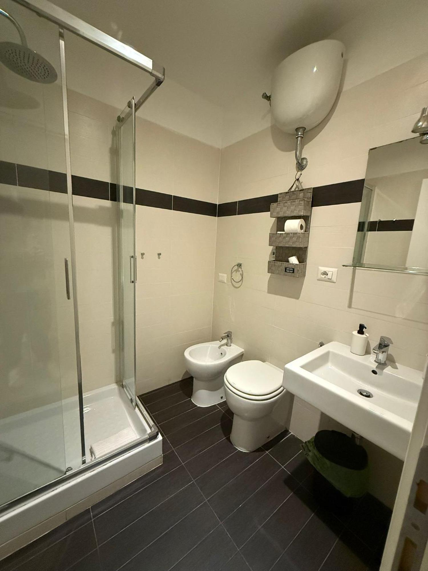 Deluxe Room,1636765122:JPEG