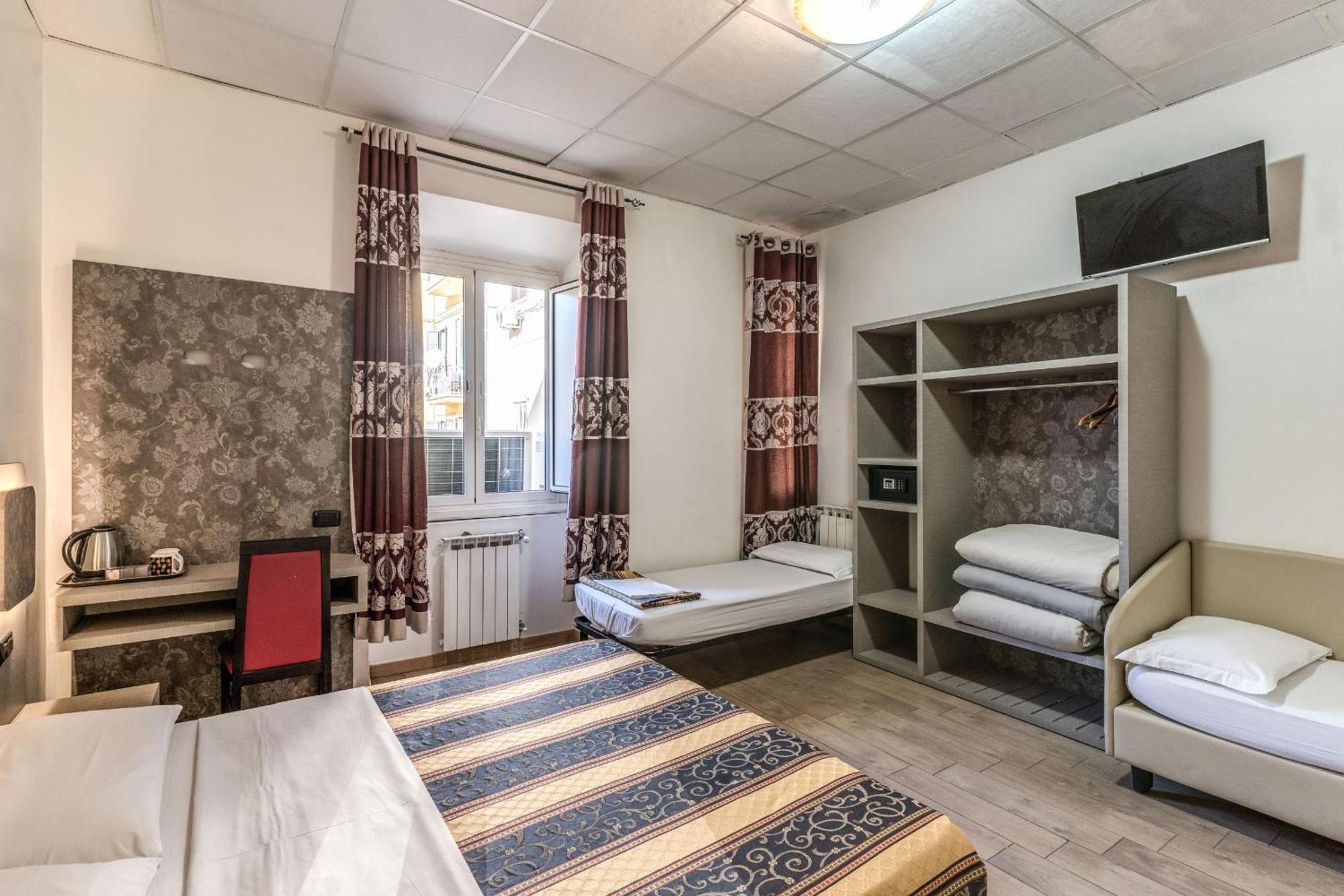 Deluxe Quadruple Room