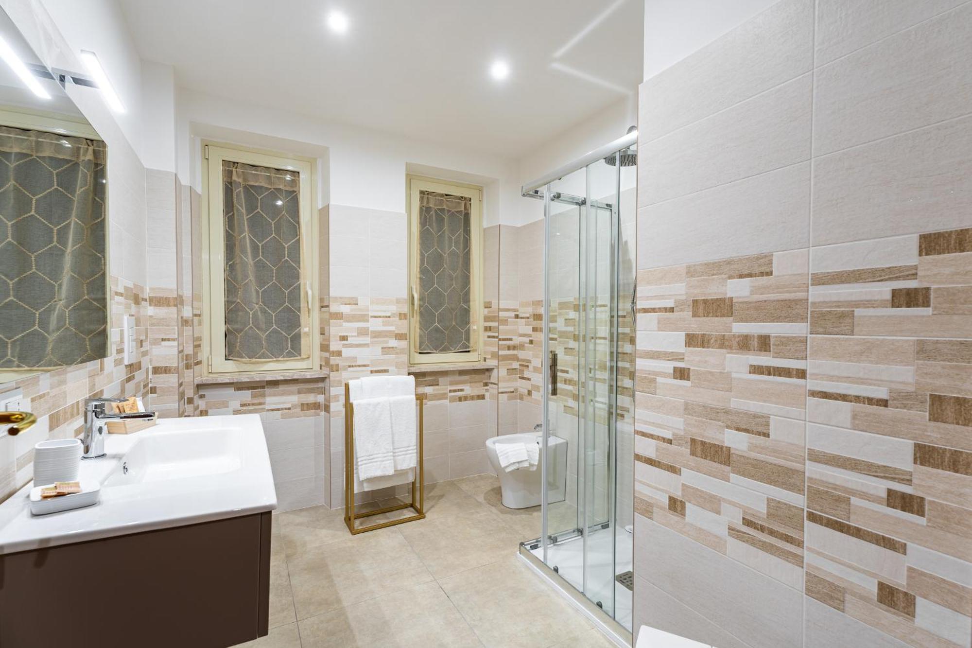 Large Double Room,1644672593:JPEG