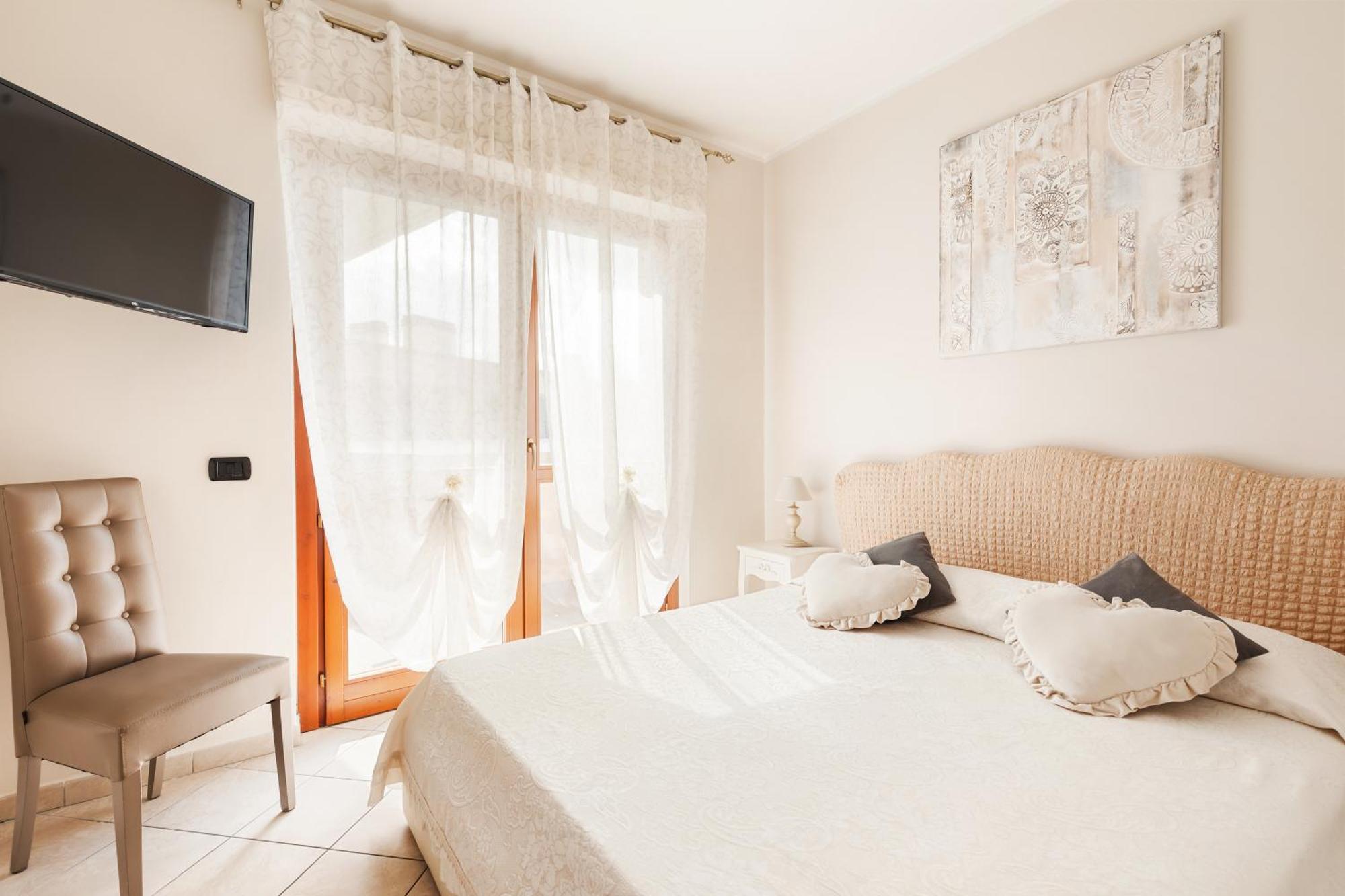 Two-Bedroom House,1647737777:JPEG