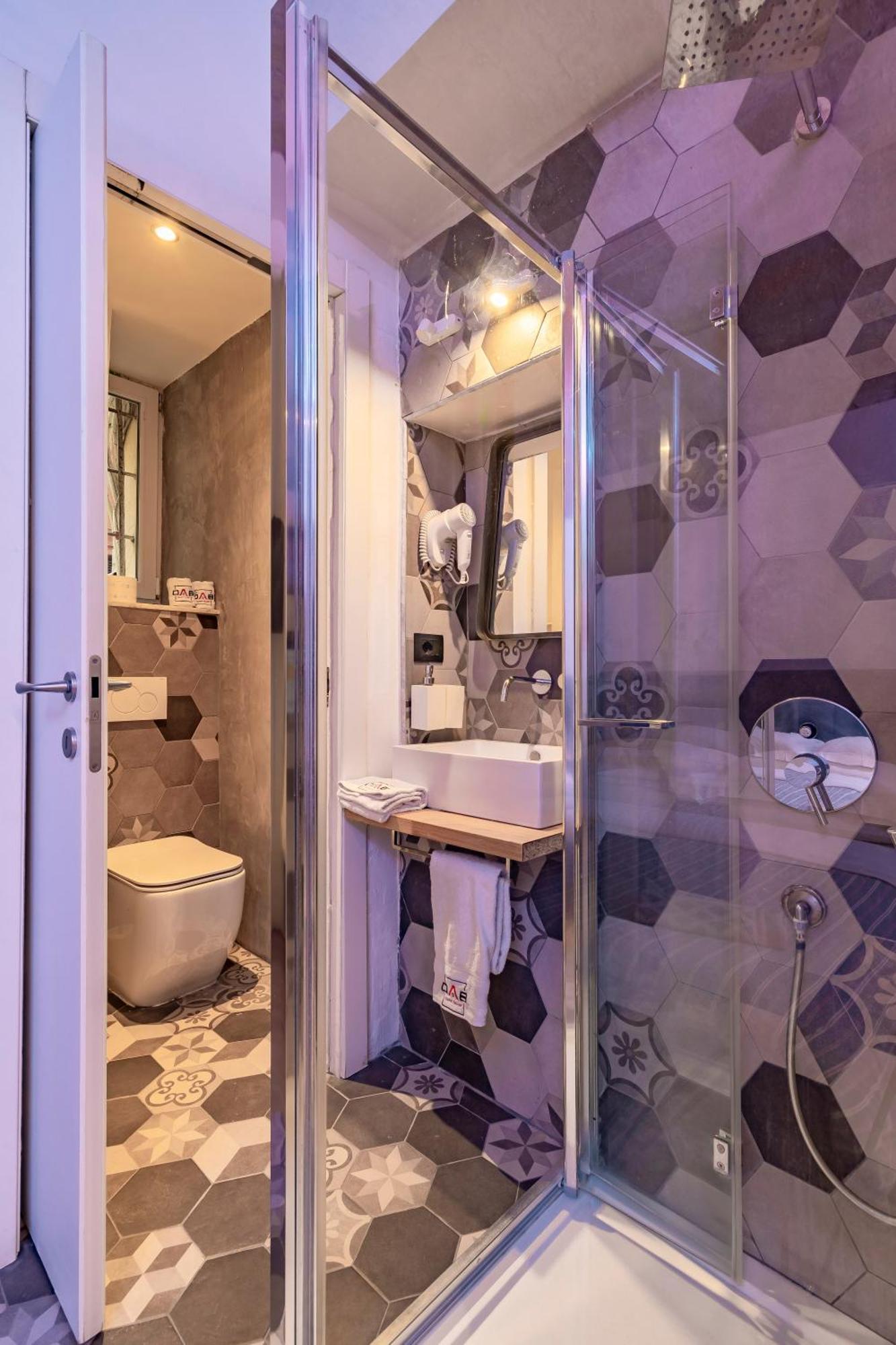 Double Room with Spa Bath,1647783983:JPEG