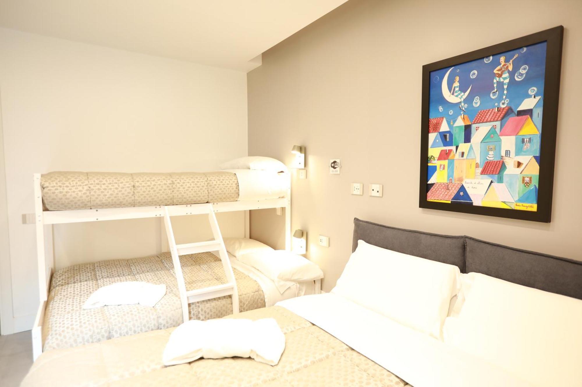 Deluxe Family Suite