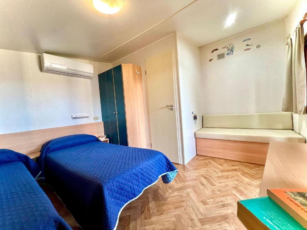 Twin Room Private Bathroom