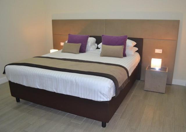 Double Room,1658108475:JPEG