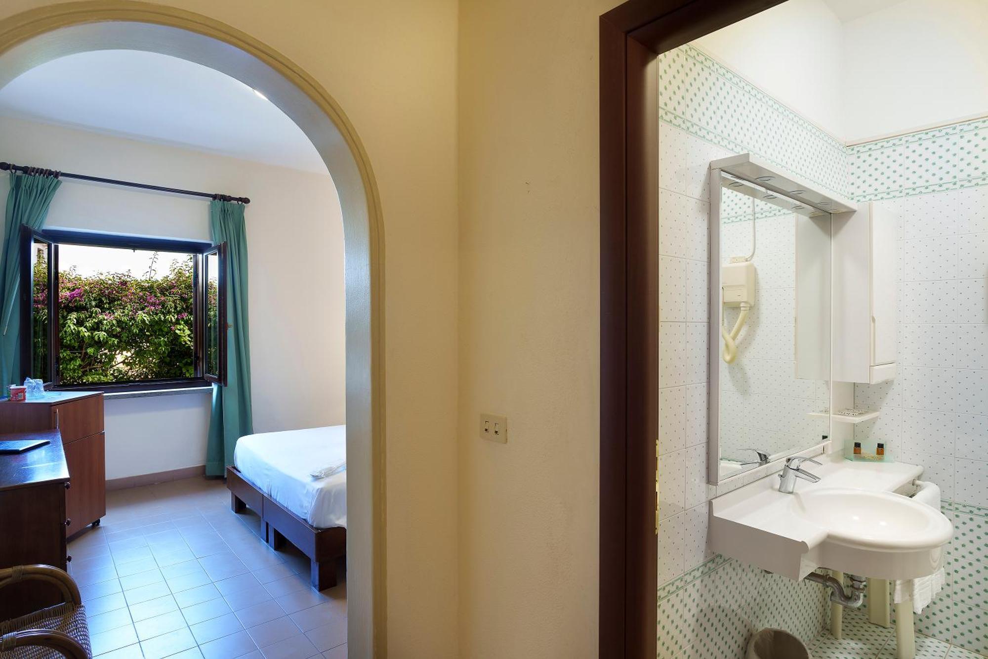 Classic Double or Twin Room,1662392861:JPEG