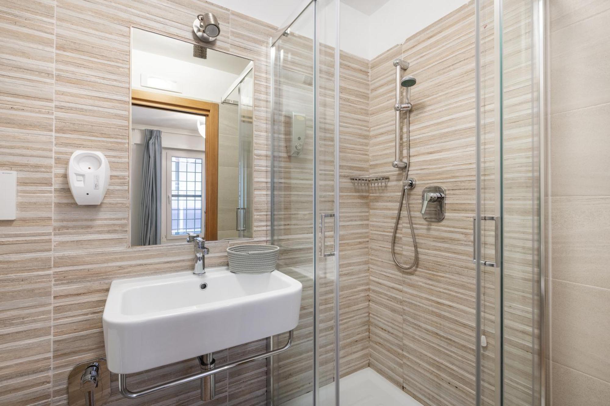 Double Room Private Bathroom