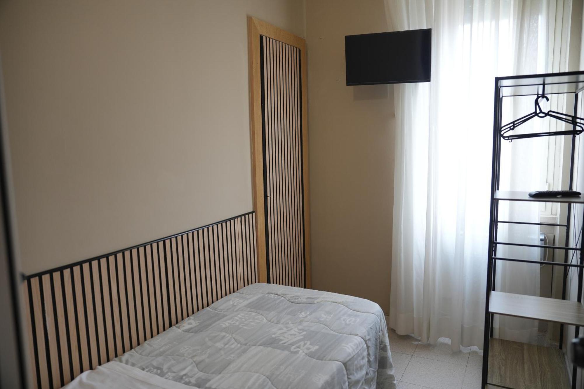 Family Room Balcony,1666027809:JPEG