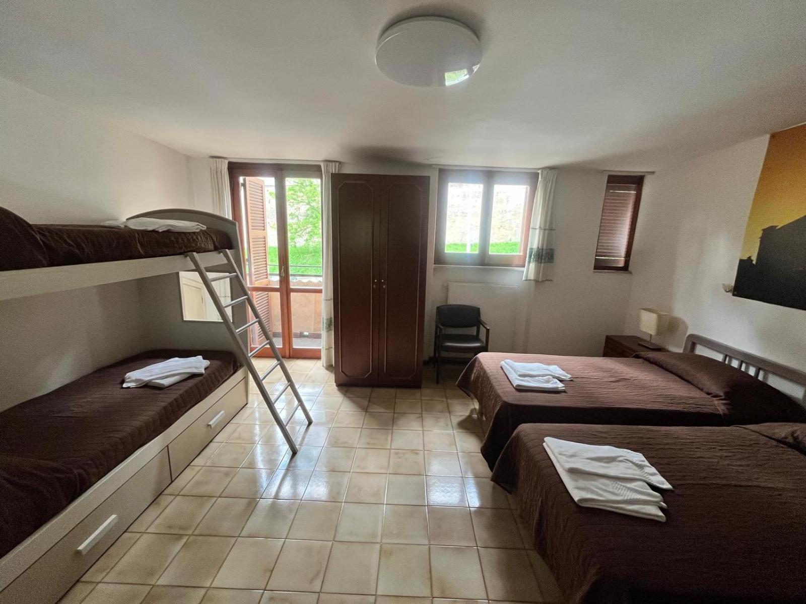 Family Room,1724726612:JPEG