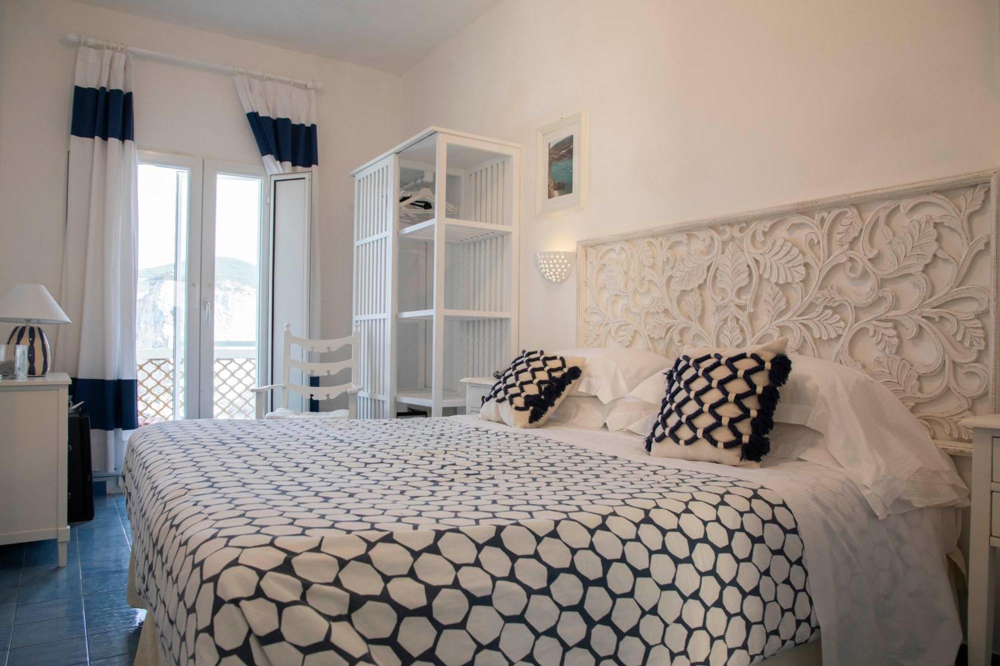 Double Room Sea View small Balcony