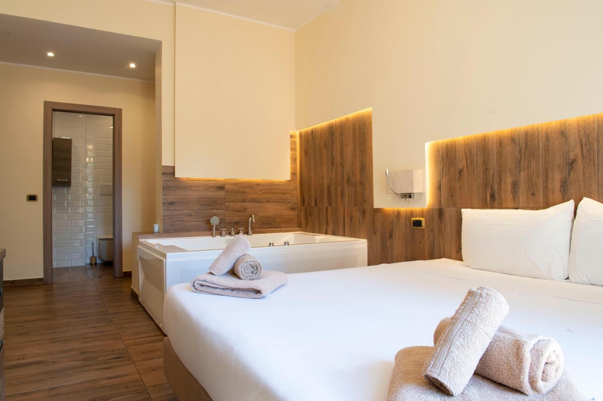 Double Room Spa Bath