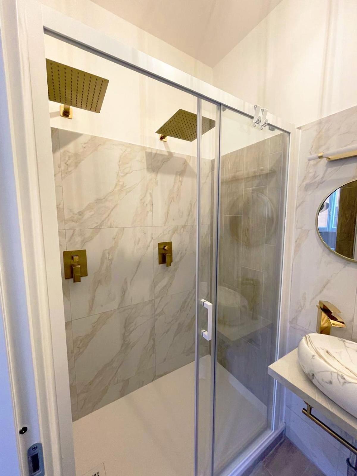 Quarto com Cama King-size